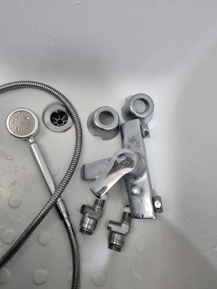 욕조 샤워기 교체 4